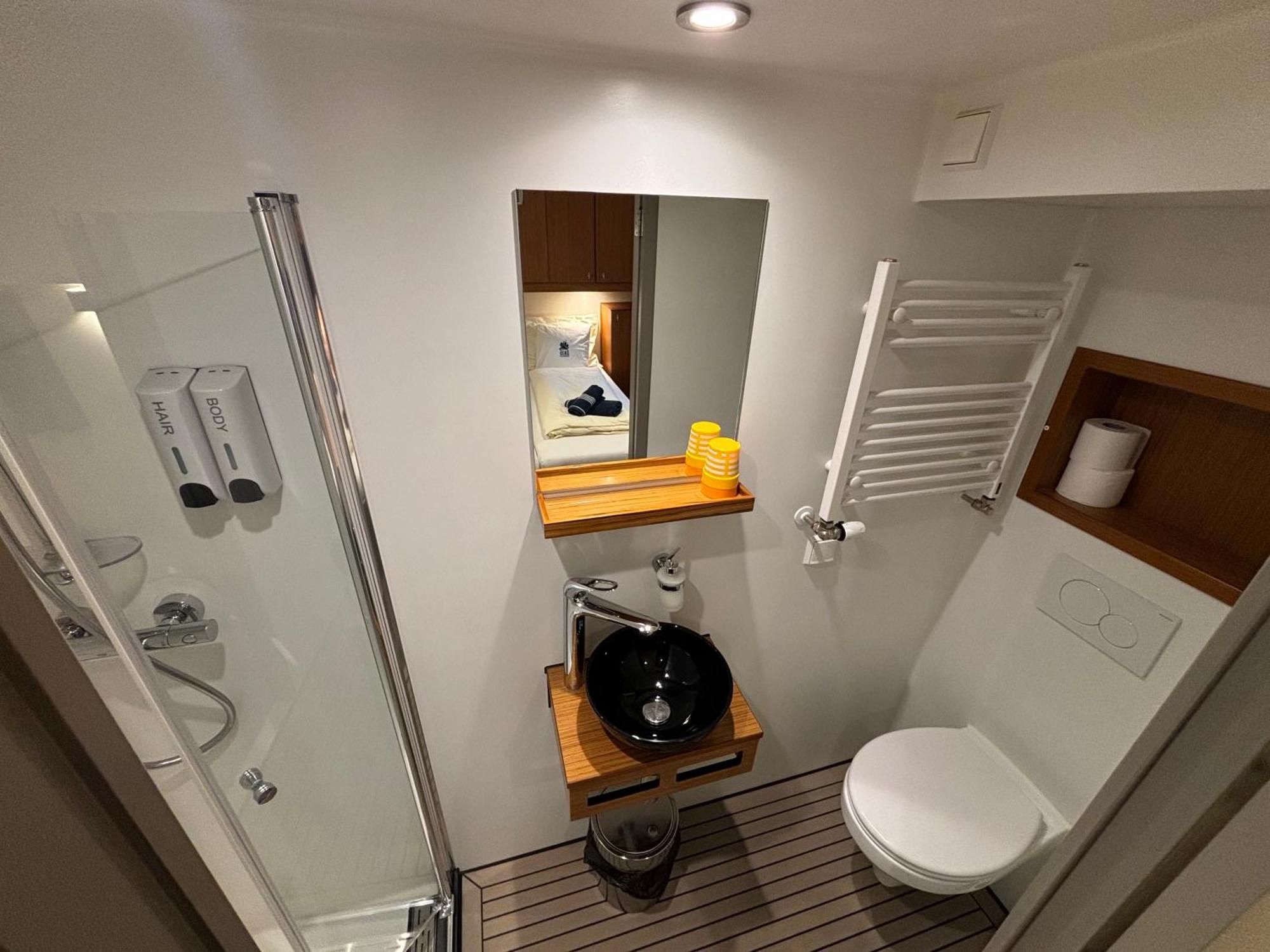 Hotelboat Iris Γκρόνιγκεν Εξωτερικό φωτογραφία